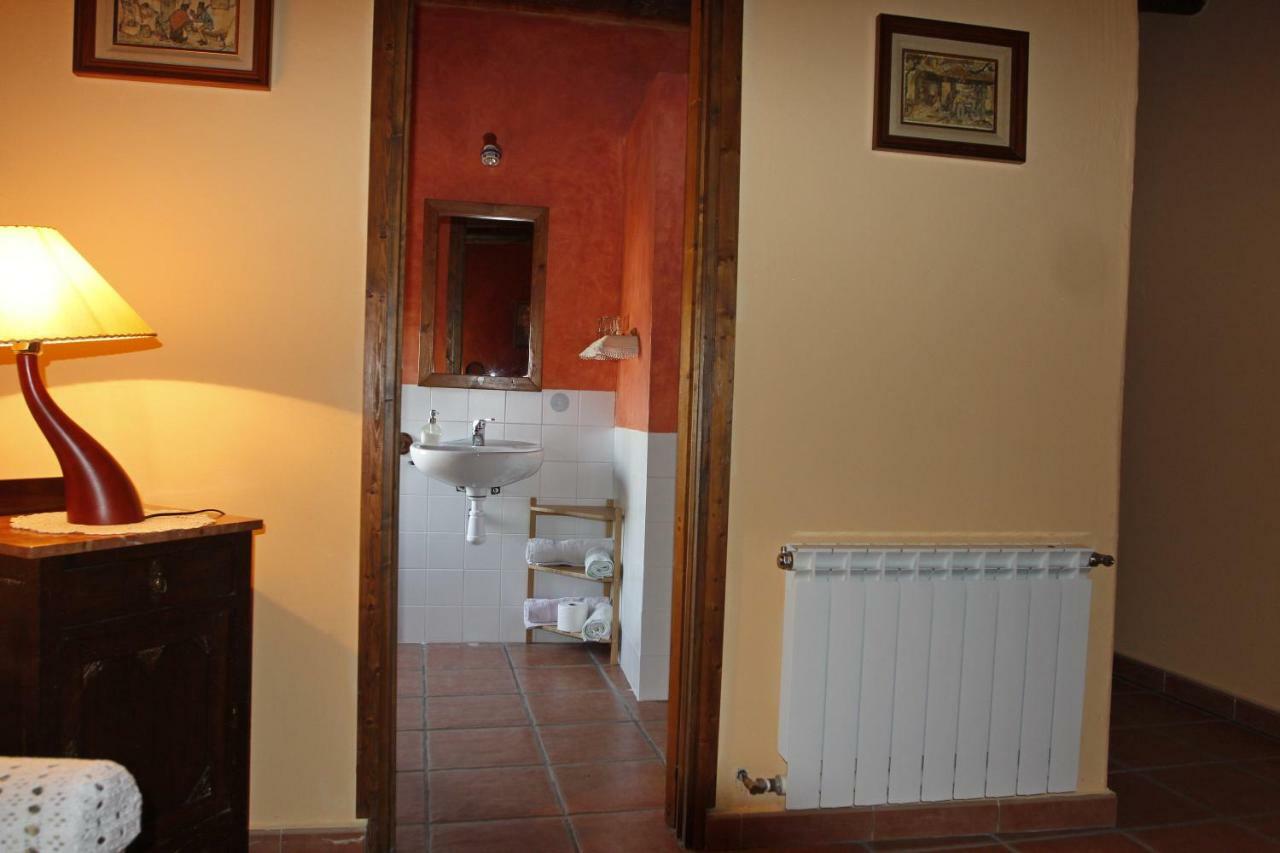 Affittacamere Casa Oliban Arbaniés Esterno foto