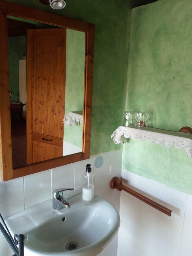 Affittacamere Casa Oliban Arbaniés Esterno foto